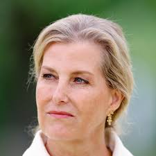 Clare Balding shares memory of having breakfast with the Queen