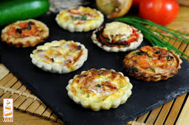 Assortiments Tartelettes Salees Quiche Lorraine Chevre Epinard Chevre Courgette Tomates Sechees Poivrons Chevre Tomates Courg Courgette Mozzarella Courgette Tomate Et Quiche Lorraine