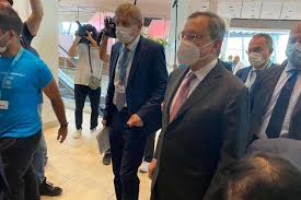 Us president's comments come after mario draghi said it could act to loosen monetary policy. Draghi Apre Il Meeting No A Un Mondo Senza Speranza E L Ora Della Saggezza
