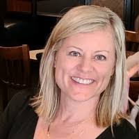 Sara Behnke's Instagram, Twitter & Facebook