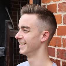 Kebanyakan pria memilih jalan pintas dengan memotong pendek rambut mereka. 30 Model Rambut Pendek Pria Potongan Yang Tak Pernah Basi