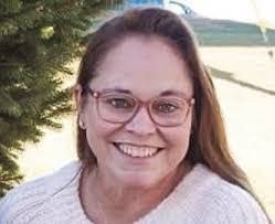 Nicole Runge's Instagram, Twitter & Facebook