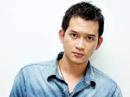 Rezky aditya adalah seorang pelakon indonesia. Jika Berjodoh Dengan Citra Kirana Rezky Aditya Bersyukur Banget