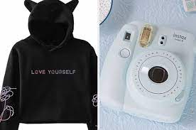 The best gifts for teens and a cheat sheet shopping gift guide for every type of teenager. Teenagers What Do You Actually Want For Christmas