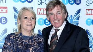 Sir Kenny Dalglish launches baby basics appeal for 70th birthday - BBC News