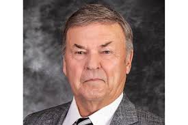 Golf Pro Jerry Benedict announces retirement