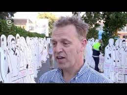 Cardboard silhouettes put up outside Akld hospital: RNZ Checkpoint