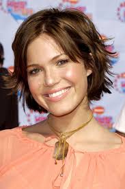 Details of mandy moore bob hairstyle medium straight casual medium brunette mandy moore hair thick hair styles medium hair styles. Mandy Moore A Beauty Evolution To Remember Short Hair Styles Halblange Haare Frisuren Mandy Moore Kurze Haare