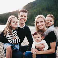 Somewhat reluctantly in 1954, bing crosby had started making television appearances, which were usually filmed in advance. The Crosbys Youtube