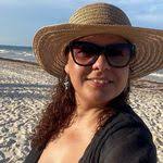 Elaine Eberhardt's Instagram, Twitter & Facebook