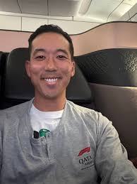 Can I share 2 lounge passes with friends in Doha?