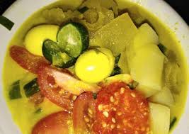 Soto, sroto, sauto, tauto, atau coto adalah makanan khas indonesia seperti sop yang terbuat dari kaldu daging dan sayuran. Resep Soto Kikil Enak Banget Kreasi Masakan
