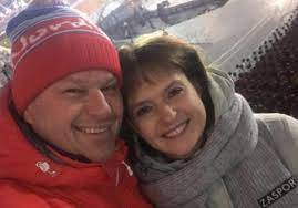 На что дмитрий губерниев ответил в своей манере: Zhena I Deti Dmitriya Gubernieva Lichnaya Zhizn Foto Zheny Televedushih Bloggerov Ego Zhena Zheny Znamenitostej