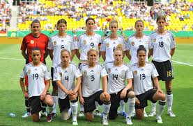 Die deutsche nationalmannschaft der frauen ist die einzige frauennationalmannschaft, bei der drei im land geborene nationaltrainer in mehr als 100 länderspielen auf der bank saßen. Damen Nationalmannschaft Foto Bild Sport Ballsport Fussball Bilder Auf Fotocommunity