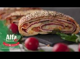 Bu Tarif Bambaska Ustasindan Italya Stromboli Yapimi Youtube 2020 Stromboli Italya Tarifler