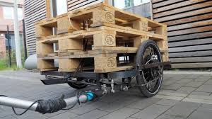 Hier Darf Gestapelt Werden Der Anhanger Kann 250 Kilo Transportieren