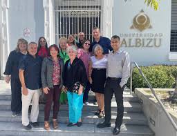 Reconocimiento a una trayectoria de servicio con la Albizu