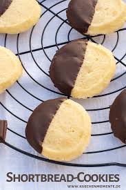 Shortbread Cookies Mit Schokoglasur Und Rezension Magnolia Table Von Joanna Gaines Kuchenmomente Rezept Platzchen Rezept Einfach Shortbread Rezept Weihnachtsrezepte