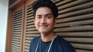 Alvin faiz disebut menikah dengan henny rahman kemarin. Klnrsbbfpcrubm