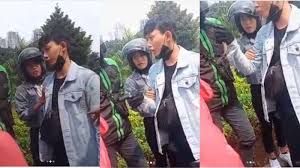 Filmterbaru #bikintegang #filmdewasa #film semi terbaru china sub indonesia cinta diatas awan full movie #film komedi semi. Viral Video Pengendara Moge Bentak Ibu Driver Ojol Tak Terima Terciprat Air Hujan Ke Celananya Tribun Sumsel