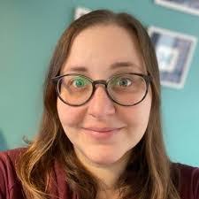 Tracy Bricker's Instagram, Twitter & Facebook