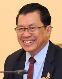 SPEAKERS' BIO SUMMARY