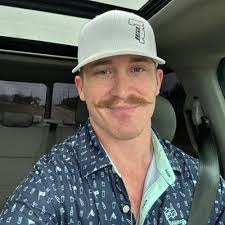 Alexis Shafer's Instagram, Twitter & Facebook