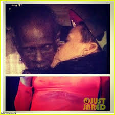 Rihanna tattoos photos and explanation. Rihanna S New Chest Tattoo 3 Pics