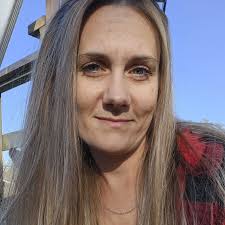 Benjamin moore super white or sherwin williams pure white for trim ???