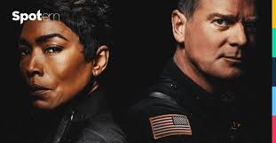 Echa un vistazo al guardarropa de Elaine Maynard (interpretado por Claudia  Christian) en 9-1-1