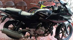 Bajaj Pulsar 220F production ends - Team-BHP