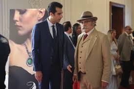 Haluk bilginer'in emmy ödülleri'nde en iyi erkek oyuncu ödülünü almasıyla hayatına dair birçok detay merak edilmeye başlandı. Bild Zu Haluk Bilginer Cingoz Recai Bild Haluk Bilginer Kenan Imirzalioglu Filmstarts De