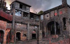 咖啡店外觀 google 搜尋 in 2020 architecture abandoned places house styles