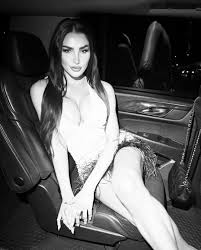 Kenzie - tiktok beauty model vlog van trip Leaked onlyfans p - Thothub