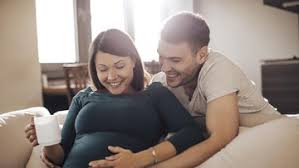 Katanya, vitamin untuk ibu hamil boleh dikonsumsi saat sedang merencanakan kehamilan, alias sebelum positif hamil. 9 Kata Motivasi Suami Buat Istri Yang Hamil Besar Bikin Hati Adem
