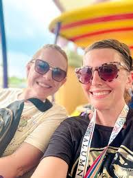 Erin Dilley's Instagram, Twitter & Facebook