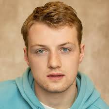 Luke Gallagher's Instagram, Twitter & Facebook