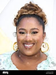 Nicole Black's Instagram, Twitter & Facebook