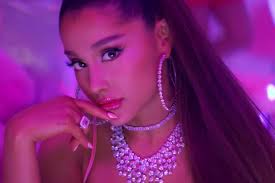 Tim redaksi akan menggabungkan lagu terbaik indonesia dan lagu terbaik barat yang sudah dirilis selama satu tahun penuh untuk kemudian menyajikan lima puluh deretan lagu yang terbaik selama tahun 2016. Ulang Tahun Ke 27 Ini Deretan Lagu Terbaik Ariana Grande