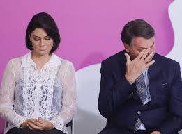 O presidente deve falar por cerca de cinco minutos. Michelle Repreende Bolsonaro Em Cerimonia Da Mulher Psiu Estou Falando Poder360