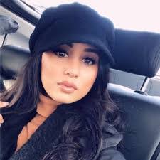 Jenny Ismail's Instagram, Twitter & Facebook