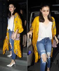 Bollywood Celeb Street Style Trends Every Girl Can Rock Sri is regarded as the first female superstar of bollywood and one of the finest actresses in indian cinema's history.