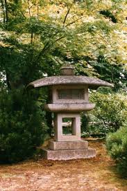Lantern Modern Design In 2020 Japanese Garden Lanterns Japanese Garden Garden Lanterns