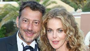 Claudia gerini (born 18 december 1971 in rome) is an italian actress and showgirl. Claudia Gerini First Public Outing With Partner Simon Clementi With Kiss
