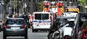 Un homme aurait tiré à plusieurs reprises sur des aujourd'hui, lundi 12 avril, un drame s'est produit en plein paris. Oxlbtd8bgynfxm