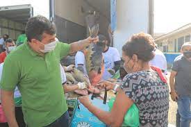 Na semana do Natal, Wilson Lima entrega 20 toneladas de pescado a 8 mil  fam&iacute;lias, no &ldquo;Peixe no Prato Solid&aacute;rio&rdquo; - Ag&ecirc;ncia Amazonas de Not&iacute;cias