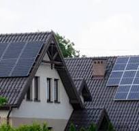 Mengoptimalkan Potensi Energi Surya di Indonesia: Solusi ...