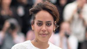Amel Bent: Deuil et Doutes sur Son Couple! La Vérité Révélée! - Imagen principal del artículo