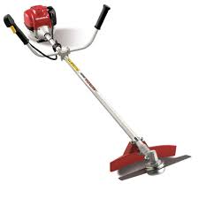 Satu keunggulan mesin potong rumput yang menggunakan senar adalah dia cenderung lebih aman dibandingkan tipe mata pisau. Brush Cutter Pt Honda Power Products Indonesia