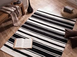 Tapis noir et blanc, tapis de sol, tapis ikea, tapis pas cher, tapis ethnique. Ou Trouver Un Tapis Noir Et Blanc Joli Place